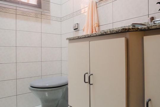 Lavabo de casa à venda com 4 quartos, 252m² em Jardim Textil, São Paulo