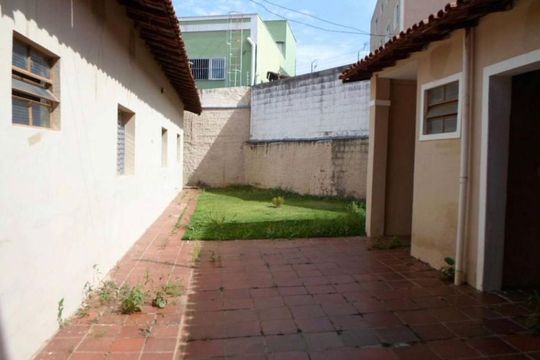 Área Externa de casa à venda com 3 quartos, 220m² em Jardim do Lago, Campinas