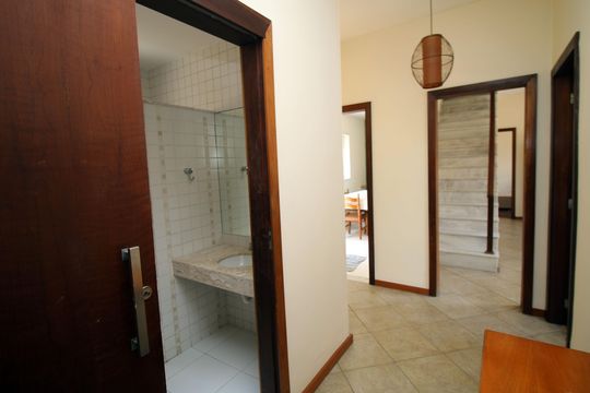 Banheiro Corredor de casa à venda com 5 quartos, 171m² em Irajá, Rio de Janeiro
