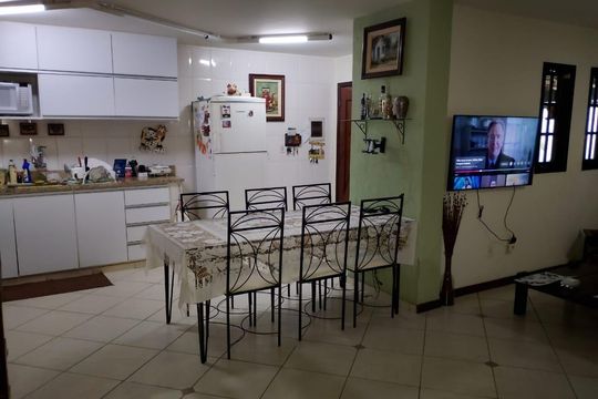Casa à venda com 3 quartos, 175m² em Itaipu, Niterói