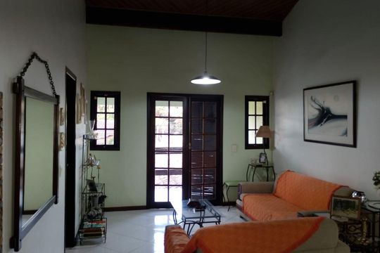 Casa à venda com 3 quartos, 175m² em Itaipu, Niterói