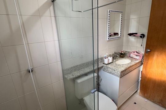 Banheiro da Suíte de apartamento para alugar com 3 quartos, 93m² em Águas Claras, Brasília