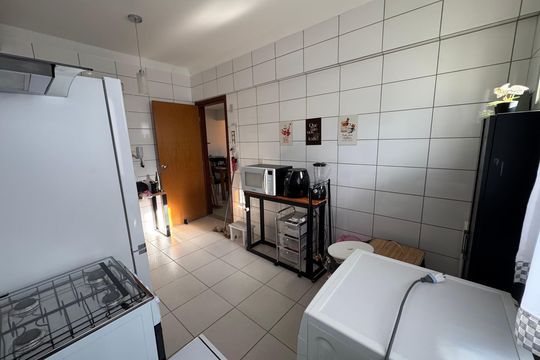 Cozinha de apartamento para alugar com 3 quartos, 93m² em Águas Claras, Brasília