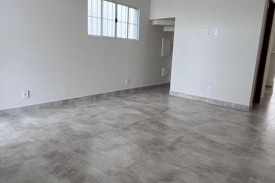 Sala de casa à venda com 3 quartos, 137m² em Parque Jambeiro, Campinas