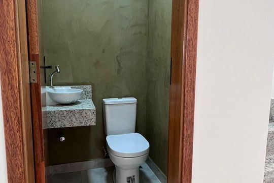 Banheiro de casa à venda com 3 quartos, 137m² em Parque Jambeiro, Campinas