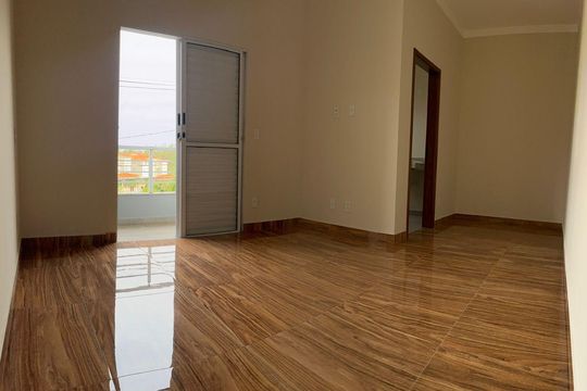 Casa à venda com 3 quartos, 137m² em Parque Jambeiro, Campinas