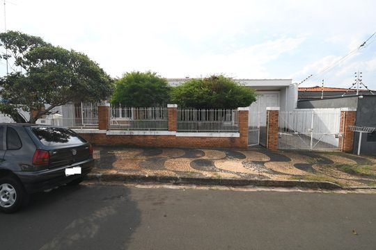 Casa à venda com 5 quartos, 370m² em Jardim Nossa Senhora Auxiliadora, Campinas