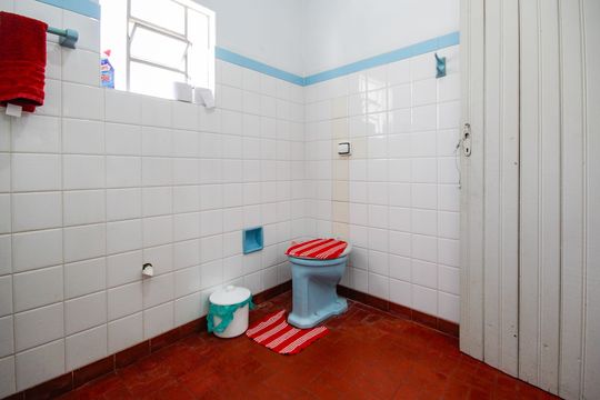 Banheiro de casa à venda com 3 quartos, 120m² em Vila Boacava, São Paulo