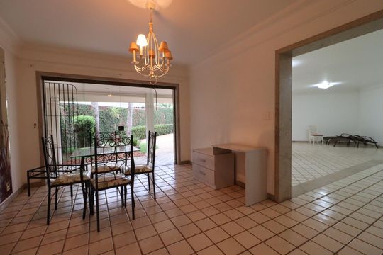 Casa para alugar com 4 quartos, 610m² em Centro, Ribeirão Preto
