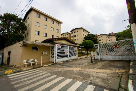 Fachada do condomínio de apartamento à venda com 2 quartos, 49m² em Cidade São Jorge, Santo André