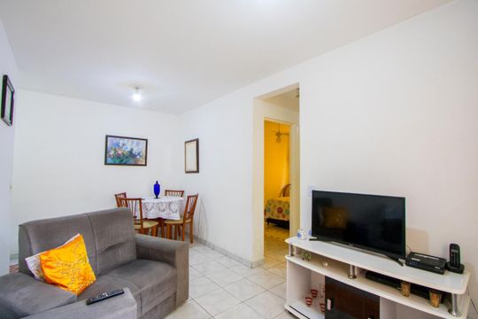 Sala de apartamento à venda com 2 quartos, 49m² em Cidade São Jorge, Santo André