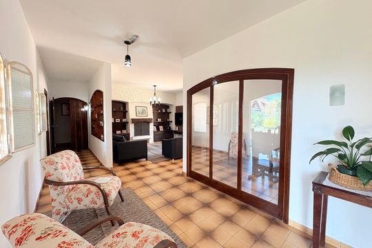 Halll de casa de condomínio à venda com 4 quartos, 4000m² em Malota, Jundiaí