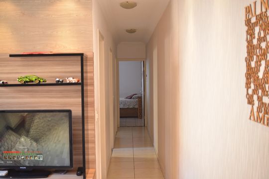 Corredor de apartamento à venda com 3 quartos, 109m² em Vila Camilópolis, Santo André