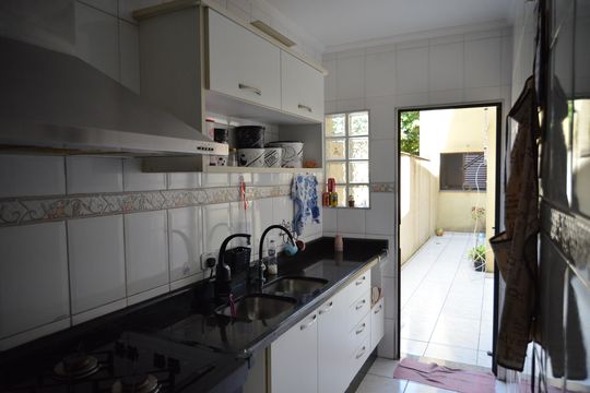 Cozinha de apartamento à venda com 3 quartos, 109m² em Vila Camilópolis, Santo André