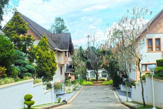 Casa à venda com 5 quartos, 478m² em Chácara Monte Alegre, São Paulo