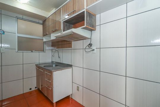 Cozinha de apartamento à venda com 2 quartos, 58m² em Mário Quintana, Porto Alegre