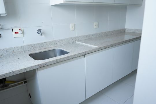 Área de Serviço de apartamento à venda com 2 quartos, 76m² em Jardim Analia Franco, São Paulo