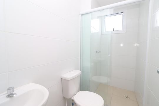 Banheiro de apartamento à venda com 2 quartos, 59m² em Primavera, Novo Hamburgo