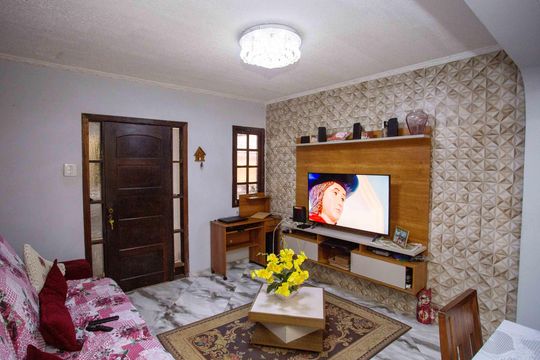 Sala Casa 1 de casa à venda com 4 quartos, 250m² em Piraporinha, Diadema