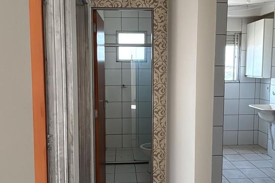 Banheiro Corredor de apartamento para alugar com 2 quartos, 47m² em Loteamento Parque Centenario, Campinas