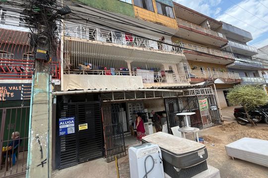 Fachada de apartamento para alugar com 2 quartos, 55m² em Qe 40, Brasília
