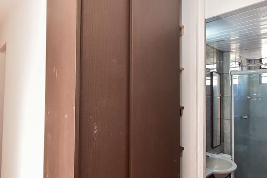 Armário do Corredor de apartamento para alugar com 2 quartos, 51m² em Conjunto Promorar Raposo Tavares, São Paulo