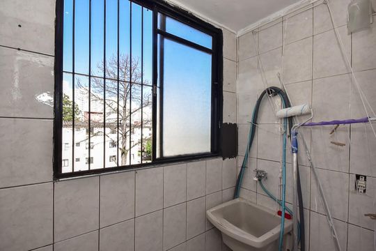 Área de Serviço  de apartamento para alugar com 2 quartos, 51m² em Conjunto Promorar Raposo Tavares, São Paulo