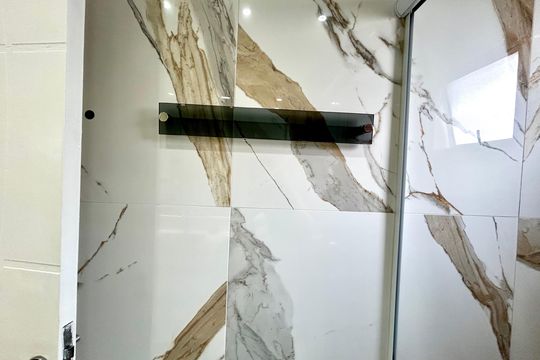 Banheiro Social de apartamento para alugar com 2 quartos, 58m² em Jardim Flor da Montanha, Guarulhos