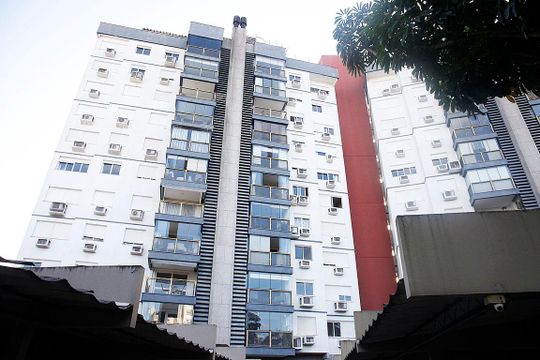 Fachada de apartamento à venda com 3 quartos, 94m² em Azenha, Porto Alegre