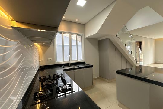 Cozinha de casa para alugar com 3 quartos, 220m² em Jardim Audir, Barueri