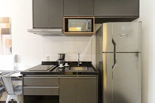 Cozinha de apartamento à venda com 1 quarto, 25m² em Indianópolis, São Paulo