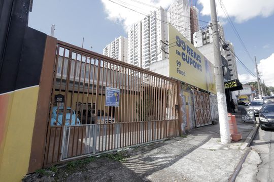 Fachada de casa à venda com 4 quartos, 248m² em Vila Curuçá, Santo André
