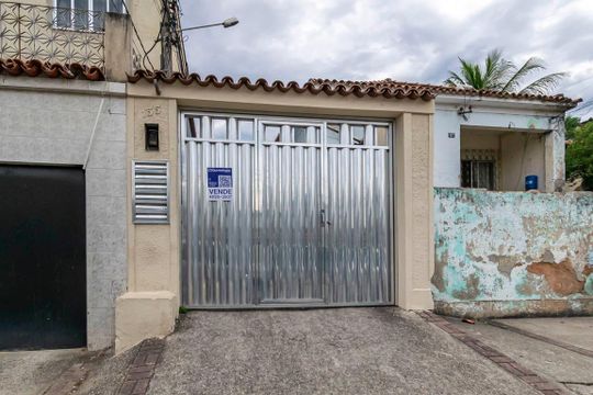Fachada de casa de condomínio à venda com 3 quartos, 227m² em Irajá, Rio de Janeiro