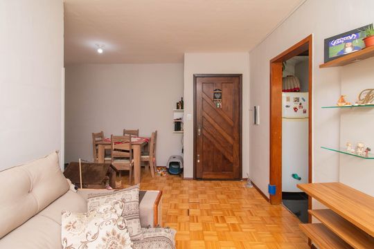 Sala de apartamento à venda com 2 quartos, 57m² em Vila Nova, Porto Alegre