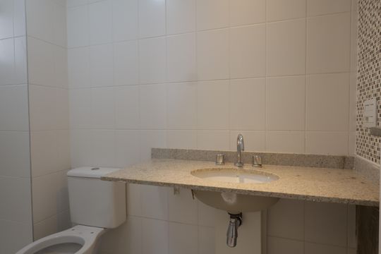 Banheiro da Suíte 1 de apartamento para alugar com 3 quartos, 121m² em Jardim Monte Kemel, São Paulo