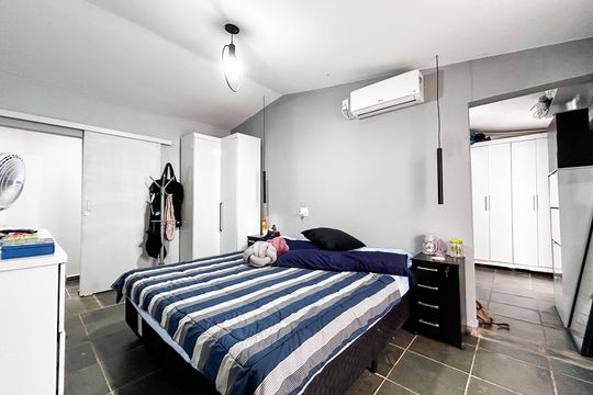 Suíte de casa à venda com 4 quartos, 196m² em Chácara Flora, São Paulo