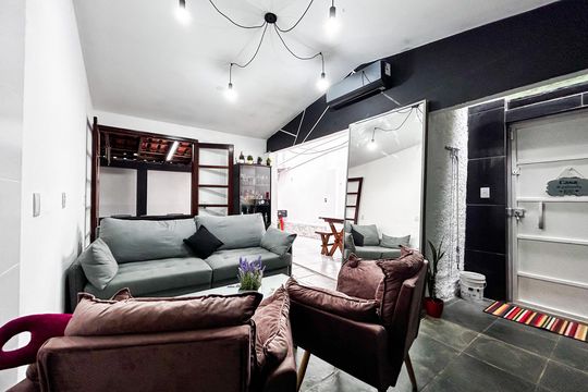 Casa à venda com 4 quartos, 196m² em Chácara Flora, São Paulo