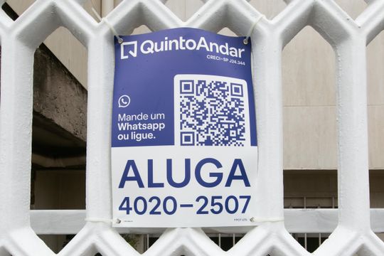 Placa de casa para alugar com 3 quartos, 130m² em Vila Taquari, São Paulo