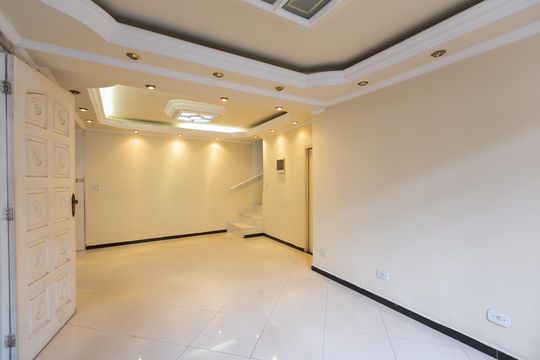 Casa para alugar com 3 quartos, 130m² em Vila Taquari, São Paulo