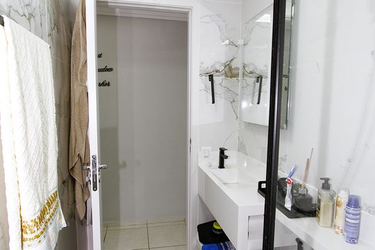 Banheiro Social de apartamento para alugar com 2 quartos, 47m² em Jk, Contagem
