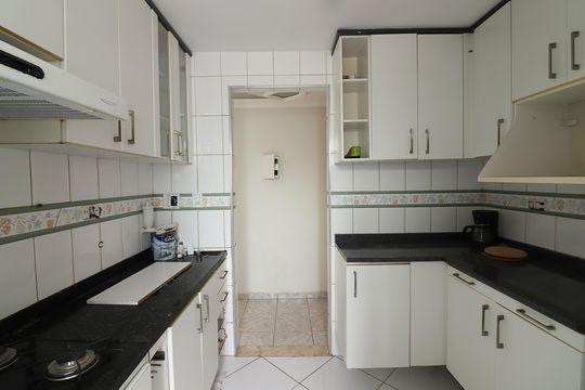 Cozinha  de apartamento para alugar com 2 quartos, 50m² em Santa Terezinha, São Bernardo do Campo