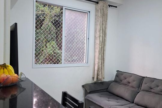 Sala de apartamento para alugar com 2 quartos, 45m² em Jardim Maria Rosa, Taboão da Serra