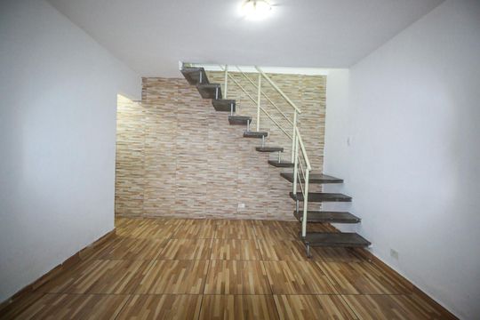 Sala de casa à venda com 3 quartos, 200m² em Cidade Intercap, São Paulo