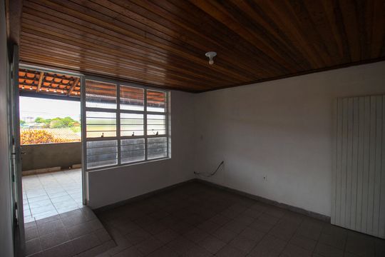 Casa para alugar com 4 quartos, 300m² em Vila Haro, Sorocaba