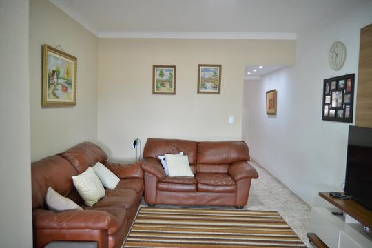 Casa à venda com 3 quartos, 160m² em Jardim Marek, Santo André