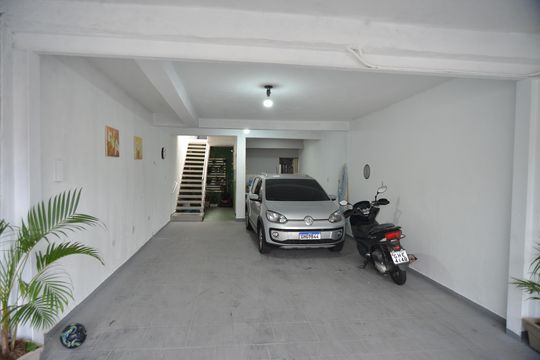 Casa à venda com 3 quartos, 160m² em Jardim Marek, Santo André