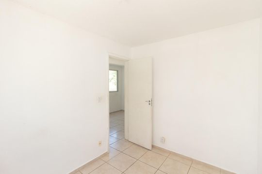Quarto 1 de apartamento para alugar com 2 quartos, 50m² em Campo Grande, Rio de Janeiro