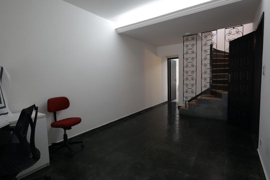Sala de casa à venda com 3 quartos, 134m² em Jardim Monte Kemel, São Paulo
