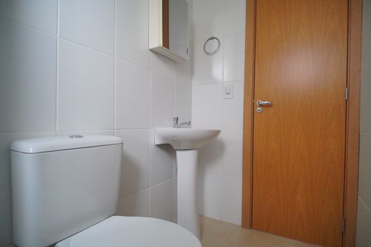 Banheiro de apartamento à venda com 2 quartos, 90m² em Vila Nova, Novo Hamburgo