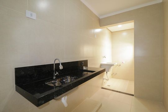 Sala/Cozinha de casa para alugar com 1 quarto, 35m² em Vila Espanhola, São Paulo